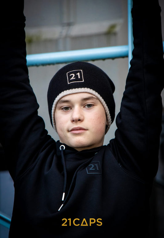 21 Beanie Zwart - Beige