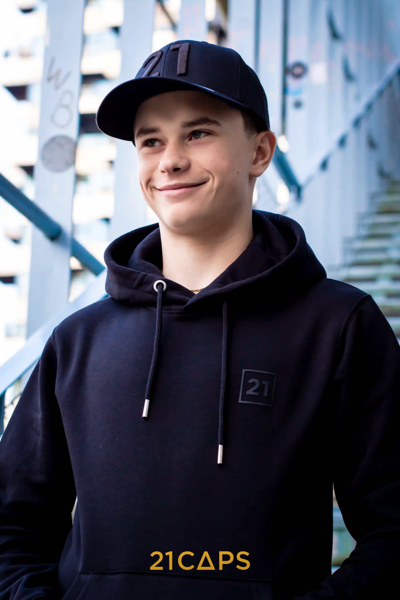 21 Hoodie zwart Uni-sex